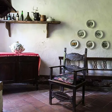 Villa Storica Con Giardino *