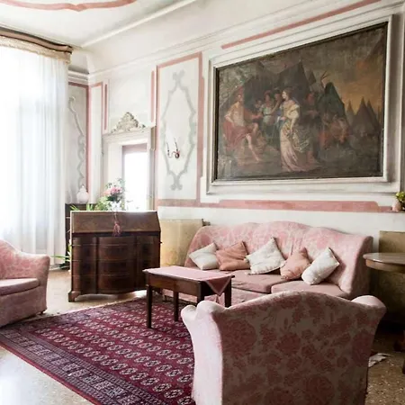 Villa Storica Con Giardino *
