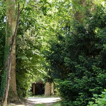 Storica Con Giardino